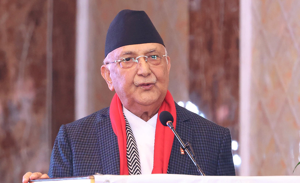 रासायनिक मल अभाव बारे प्रधानमन्त्री ओलीले कृषिमन्त्रीसहित सम्बद्ध अधिकारीसँग छलफल गर्दै