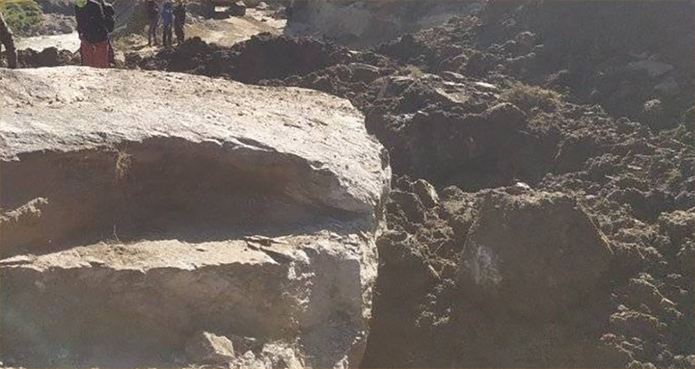 जुम्लाको नाग्मा गमगडी सडक पुर्णरुपमा अवरुद्ध