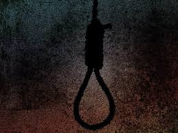 १० महिने छोरीसहित झुन्डिएको अवस्थामा मृत भेटिइन् आरती