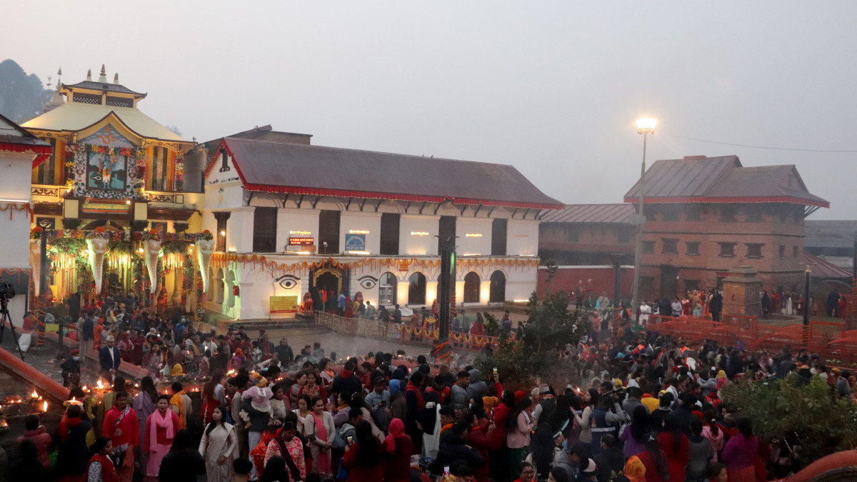 तीजको दिन पशुपतिनाथका ४ वटै ढोका खुला रहने