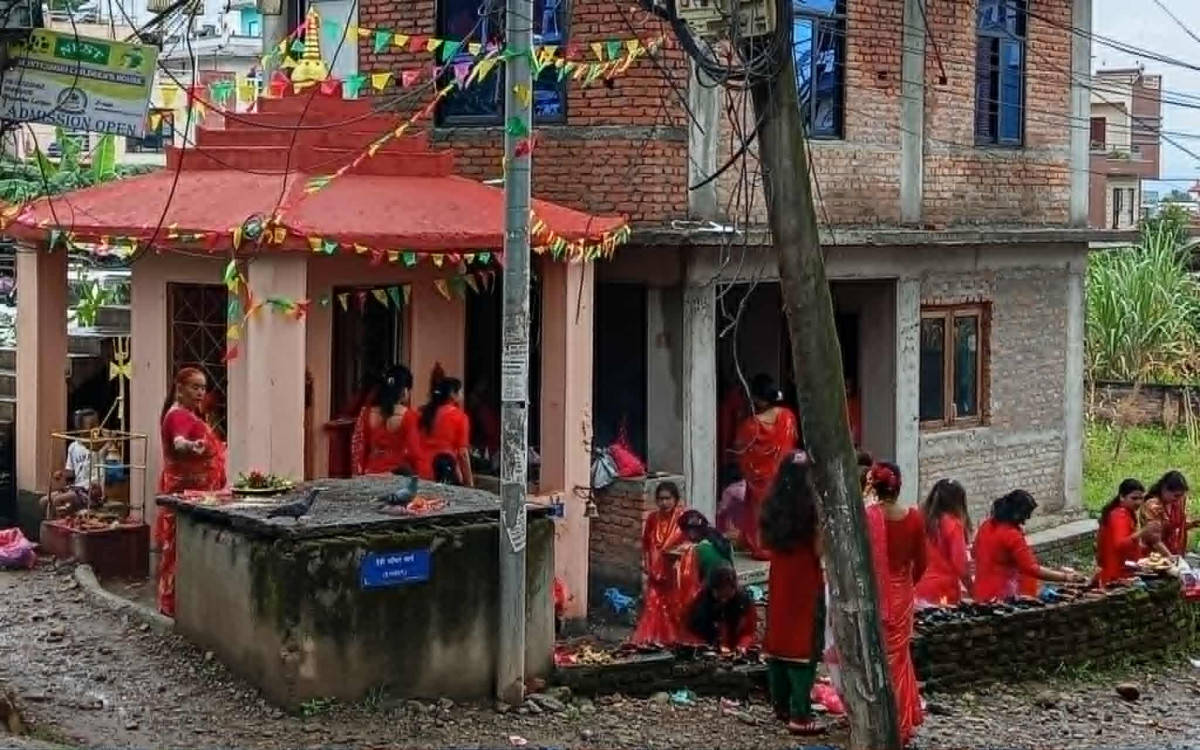 धापाखेल स्थित ऋषिश्वर महादेव मन्दिरमा ऋषि पंचमीमा भक्तजनको भीड