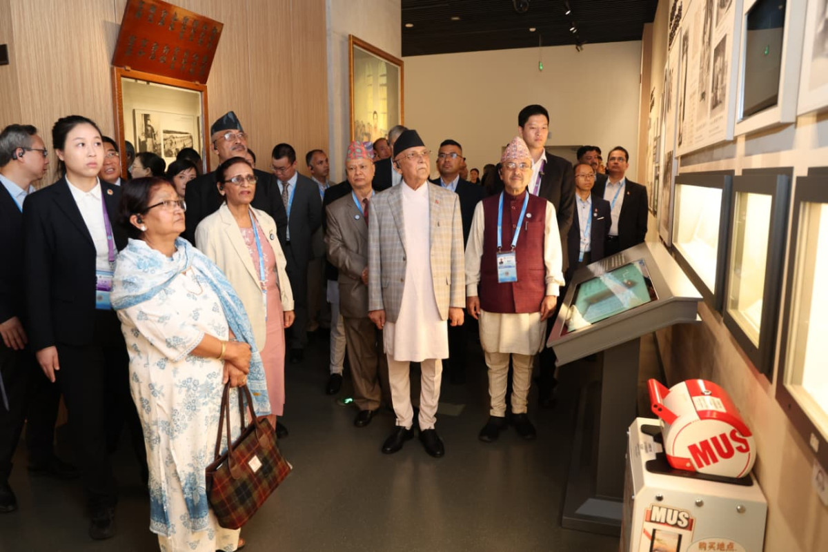 प्रधानमन्त्री ओलीबाट चाउ इन्लाई र तेङ यिङ्चाओ स्मृति संग्रहालयको अवलोकन