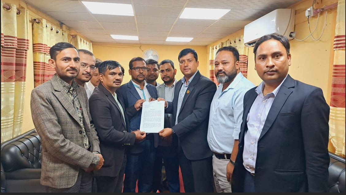 संयुक्त विद्यार्थी संगठनले बुझायो एमालेलाई ज्ञापनपत्र